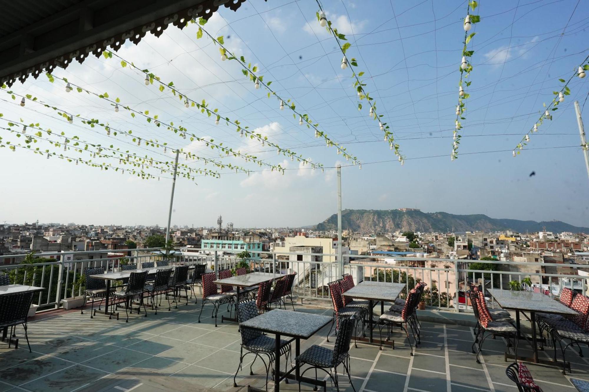 Haveli Kalwara - A Heritage Hotel Джайпур Екстериор снимка