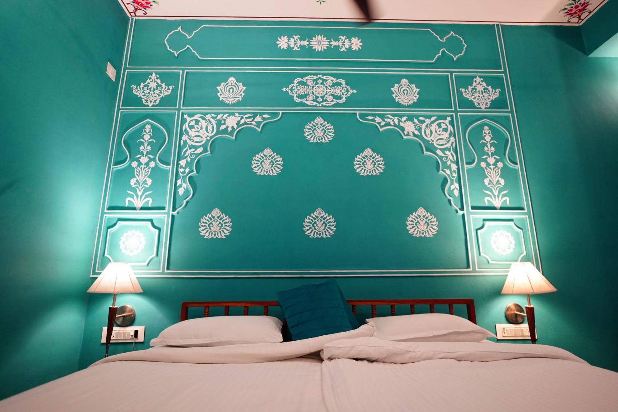 Haveli Kalwara - A Heritage Hotel Джайпур Стая снимка