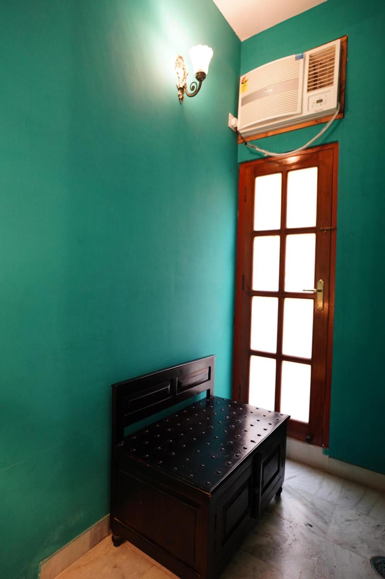Haveli Kalwara - A Heritage Hotel Джайпур Стая снимка