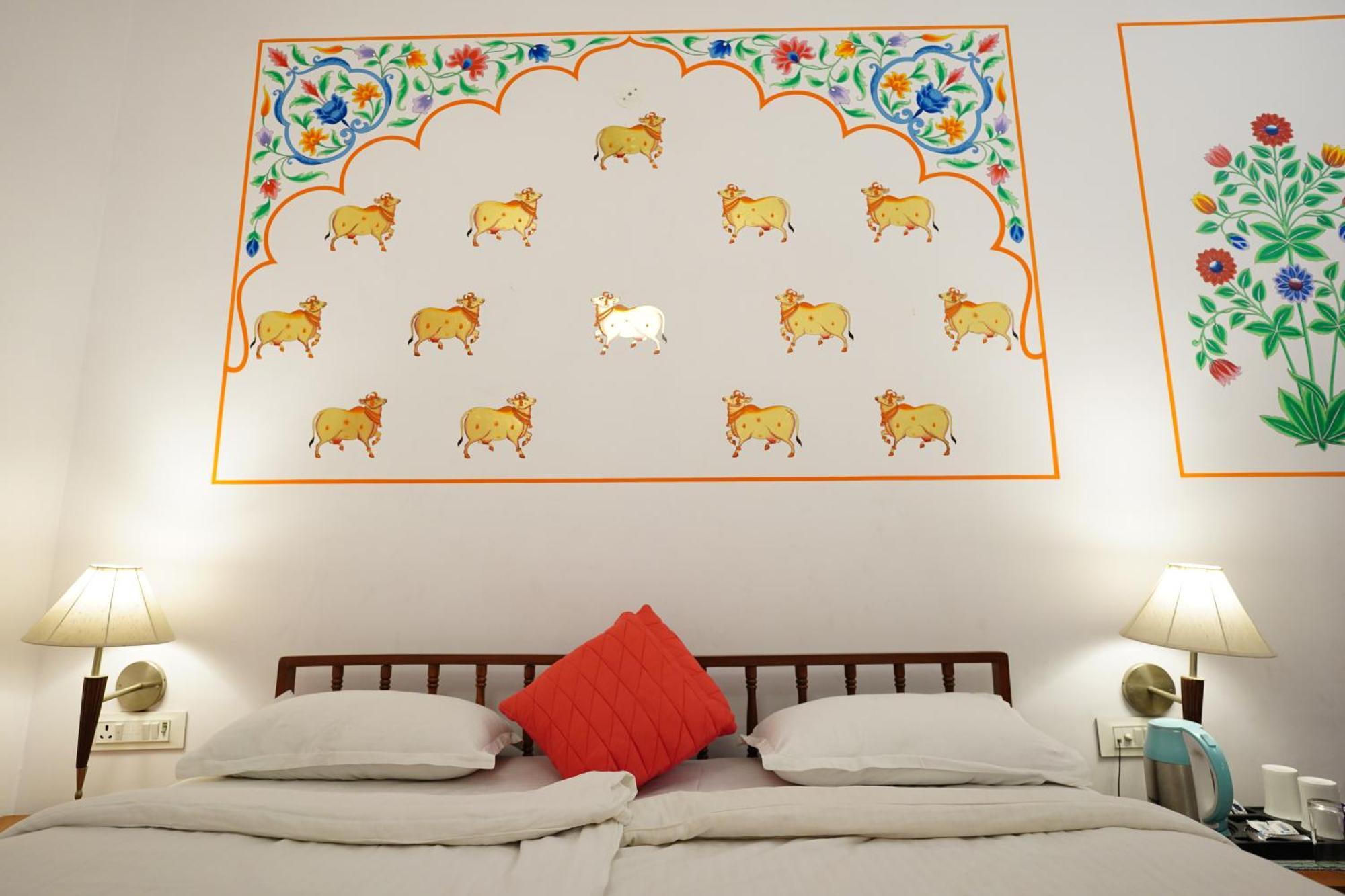 Haveli Kalwara - A Heritage Hotel Джайпур Стая снимка