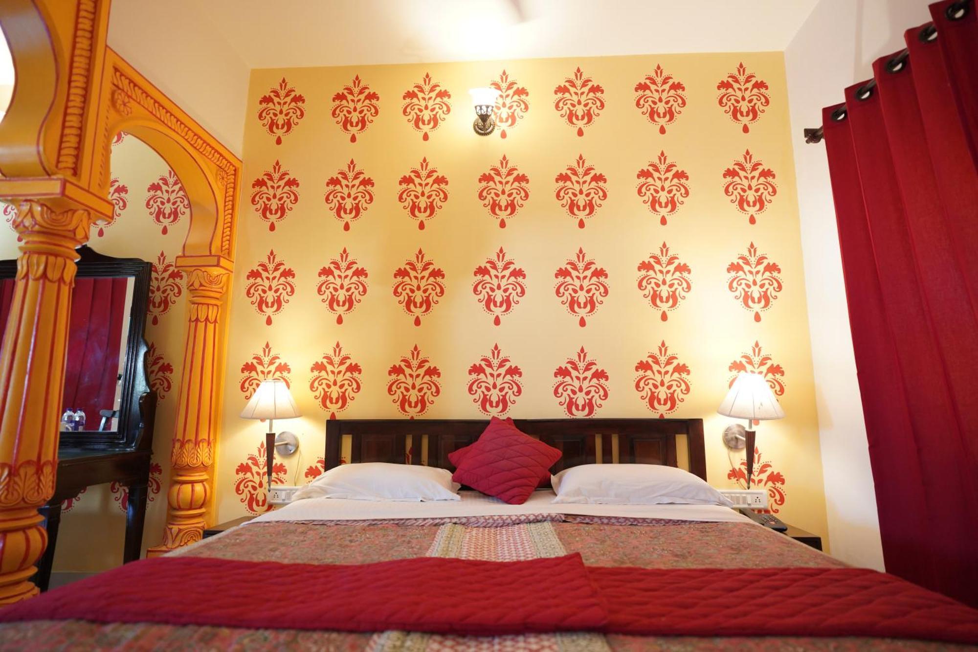 Haveli Kalwara - A Heritage Hotel Джайпур Екстериор снимка